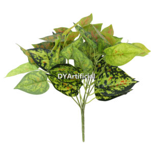 Red Dot Evergreen Bunches 25CM Indoor